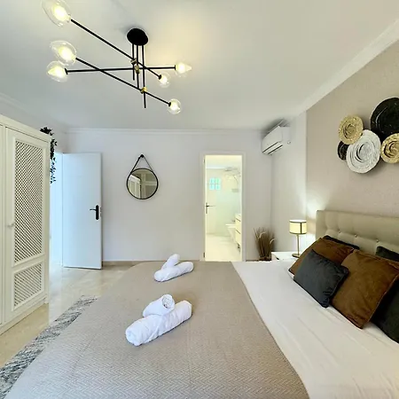 Stunning 3bd, 2bh With Pool, Bbq Terrace Holiday home