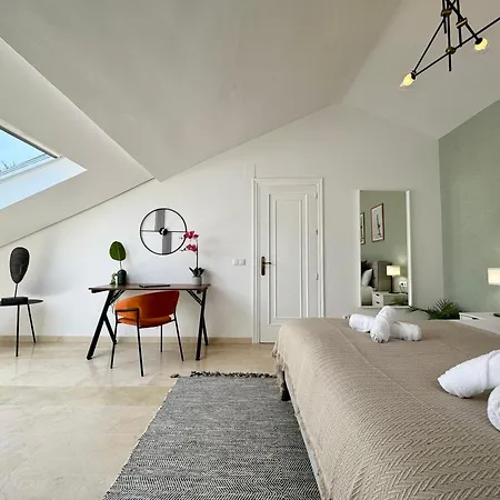 Holiday home Stunning 3bd, 2bh With Pool, Bbq Terrace *