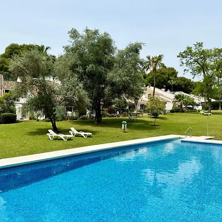 Stunning 3bd, 2bh With Pool, Bbq Terrace Holiday home